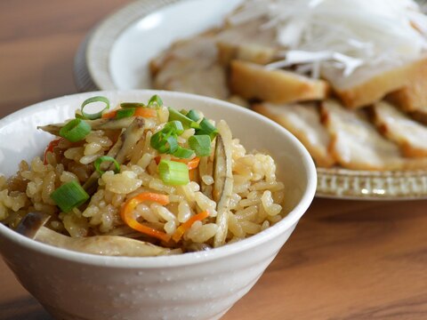 炊飯器で同時に調理「炊き込みごはんとチャーシュー」